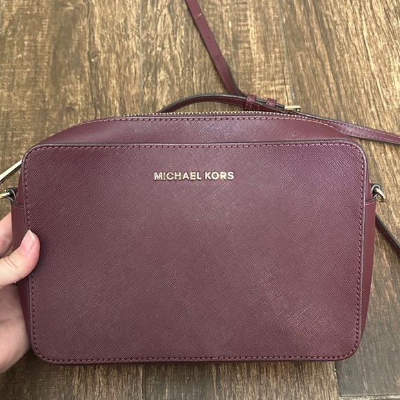 Michael Kors Wine Crossbody Bag - Picture 2 of 6